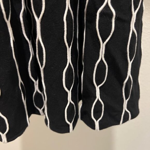 Saks Fifth Avenue Midi Fitted Waist Flare Bicolor Dress Black/White, Size: XS - Picture 5 of 6